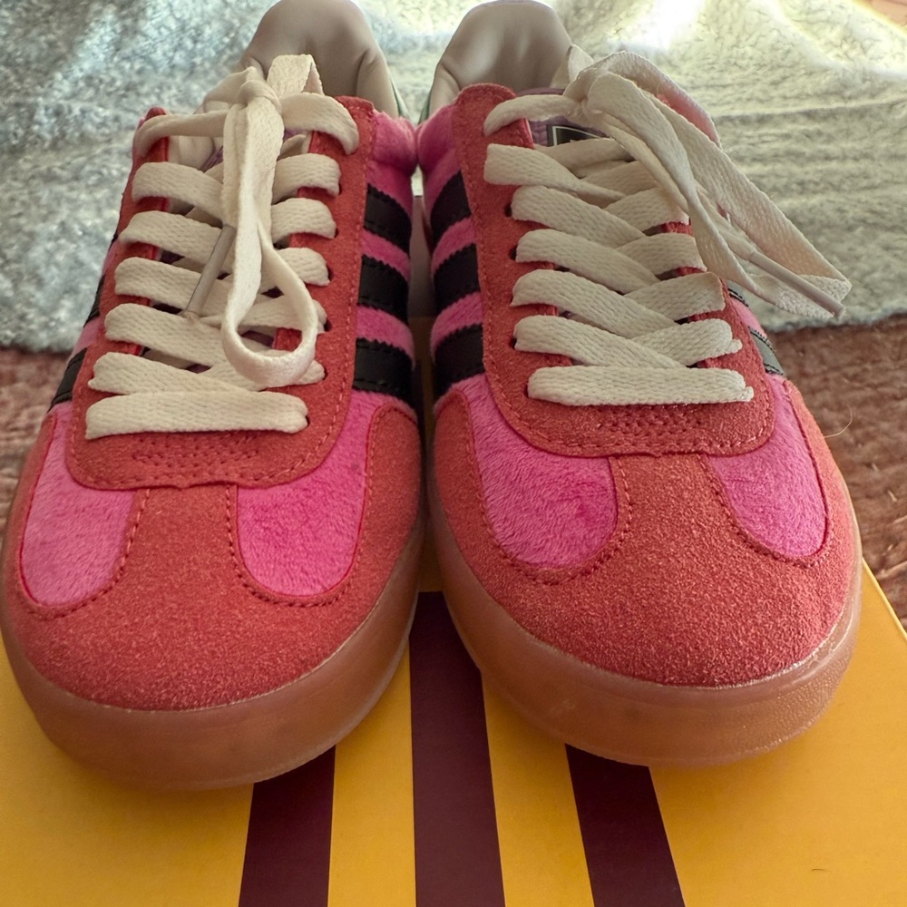 Gucci Adidas Pink Suede Brand New